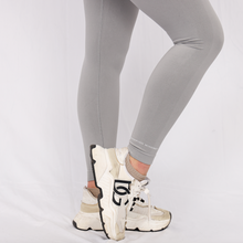 Load image into Gallery viewer, Elevation Seamless Leggings – Light Grey